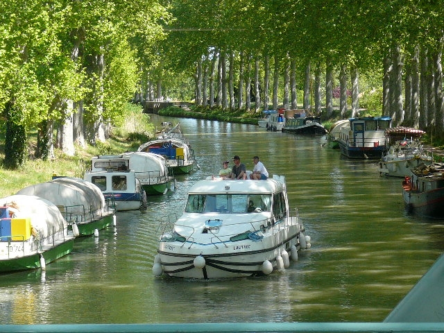 Au bord du canal