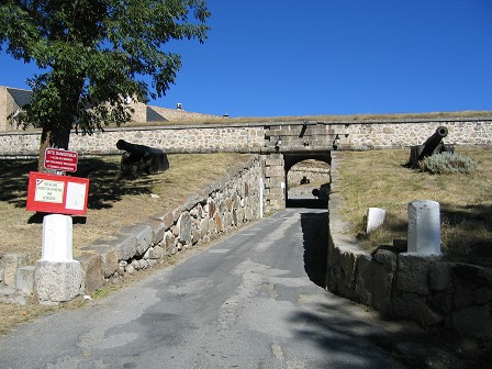 Entr�e de la cit�