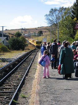 Arriv�e en gare du train jaune